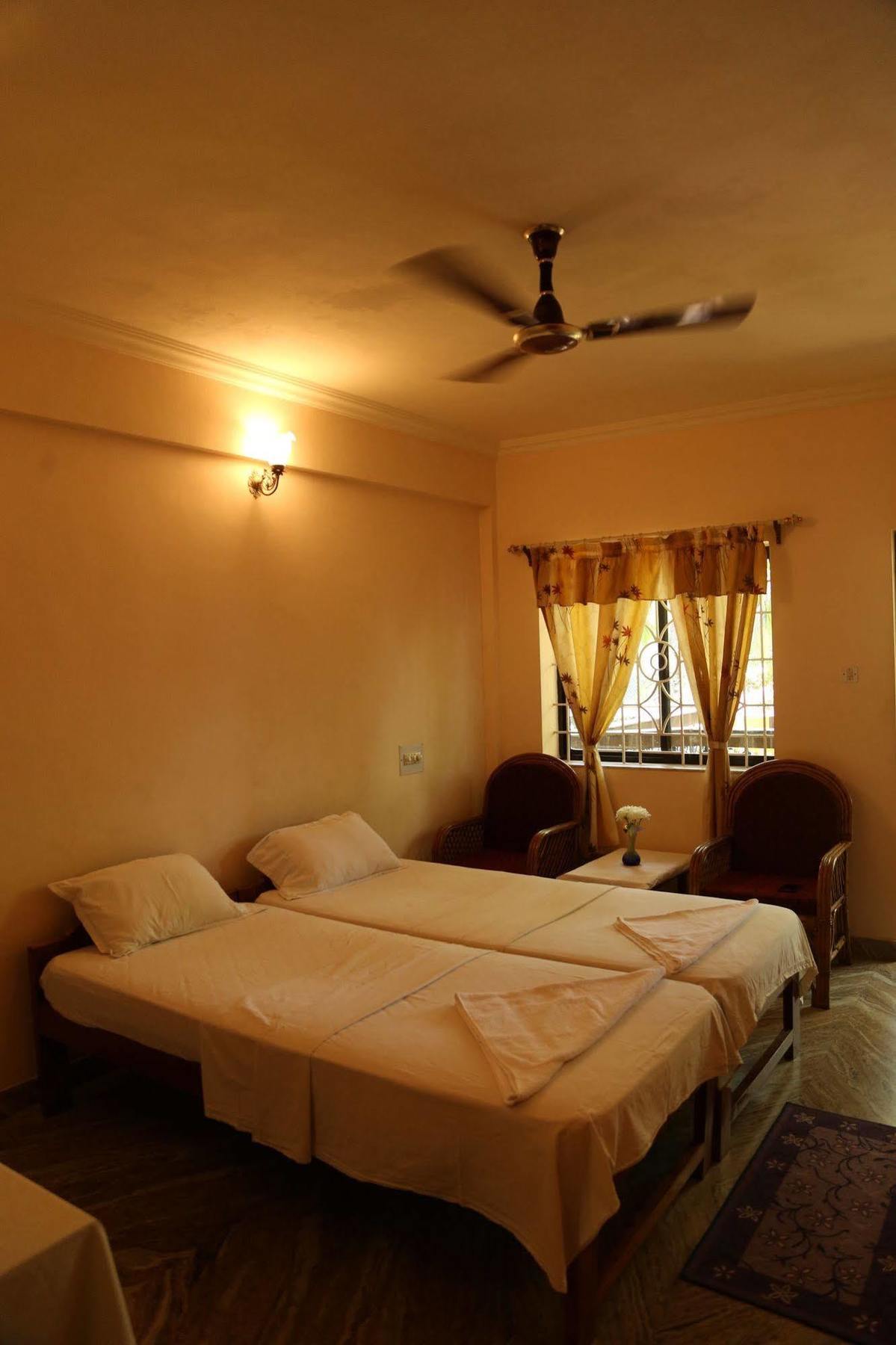 Sea View Resort Patnem Beach Exterior photo